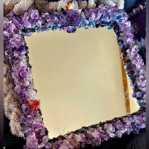 Gem Encrusted wall Hanging Mirror size 20x20 - Picture 4 of 6